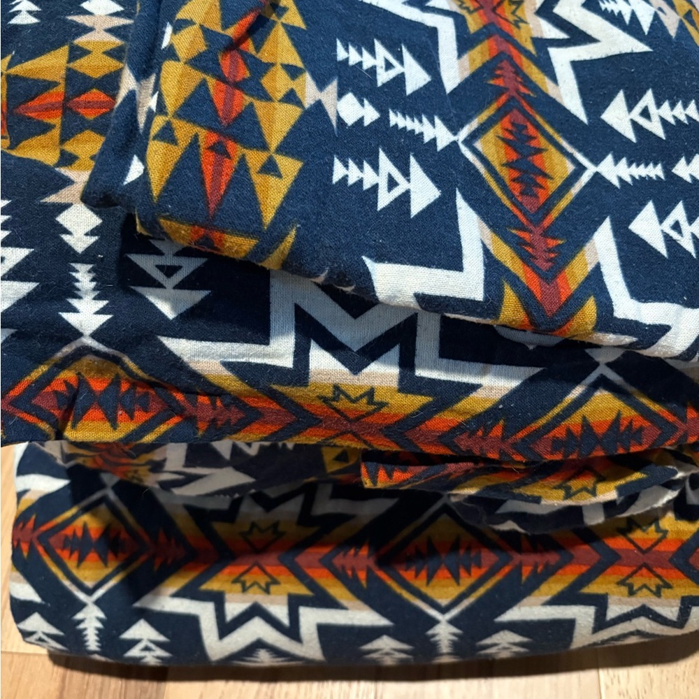 Pendleton Geometric flannel Pattern Sheets - Navy, Gold, White
